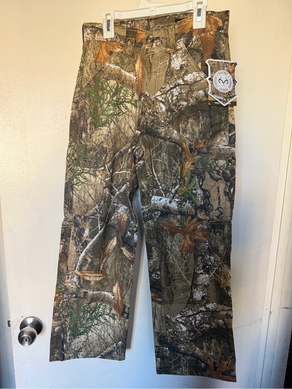 Kings Camo Realtree Edge Kids Six Pocket Hunting Cargo Pants 14/16 NWT - Picture 2 of 16